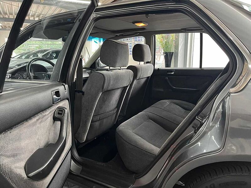 Honda Accord 2.0i *AT* AHK* H-Kenn. * Schiebedach